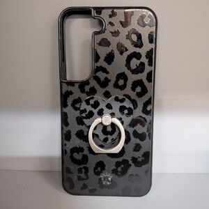 Samsung Galaxy S22 Black Leopard Print Phone Case with Ring Holder